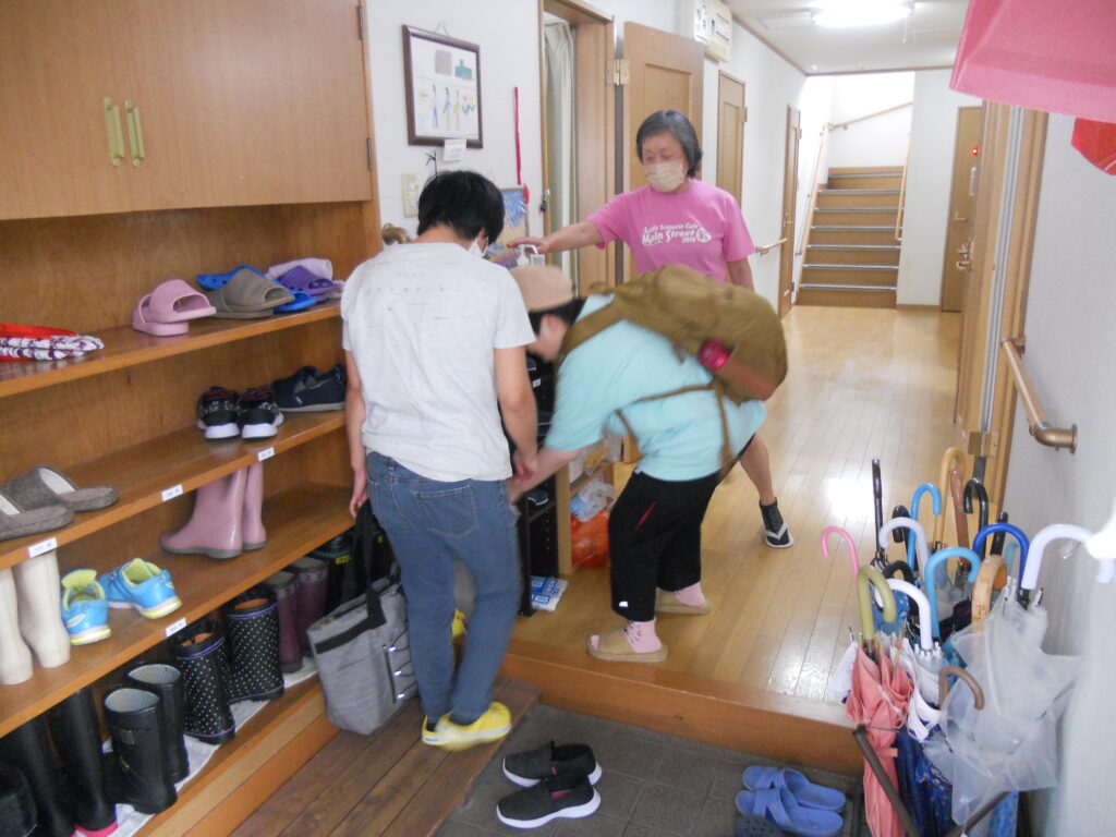「ただいま(^o^)／」「おかえりなさい(*^^*)」