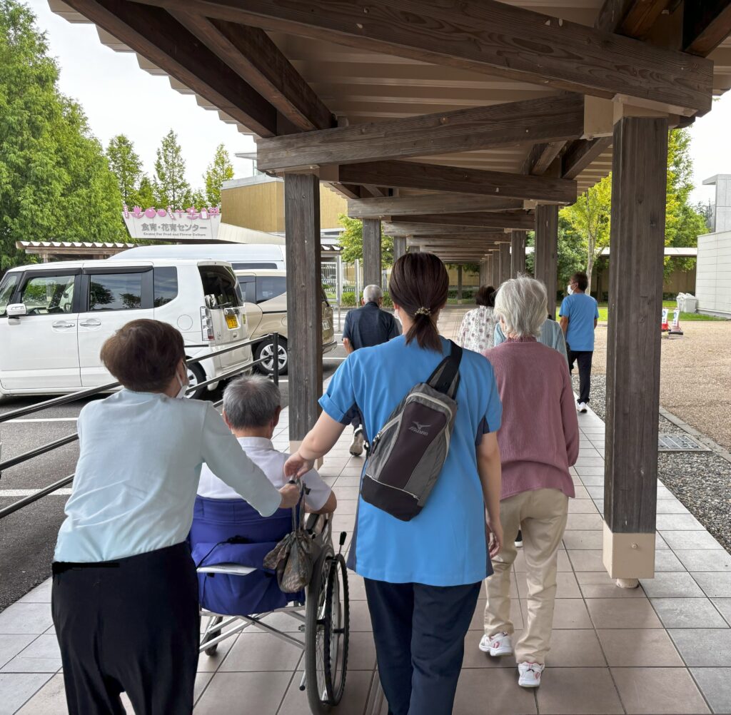 外での歩行訓練